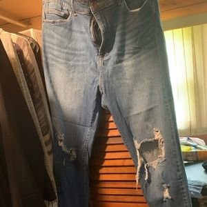EUC Forever 21 distressed jeans
